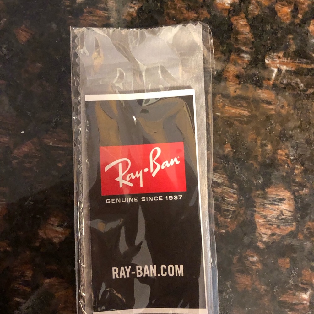 Ray-Ban - Picture 14 of 16